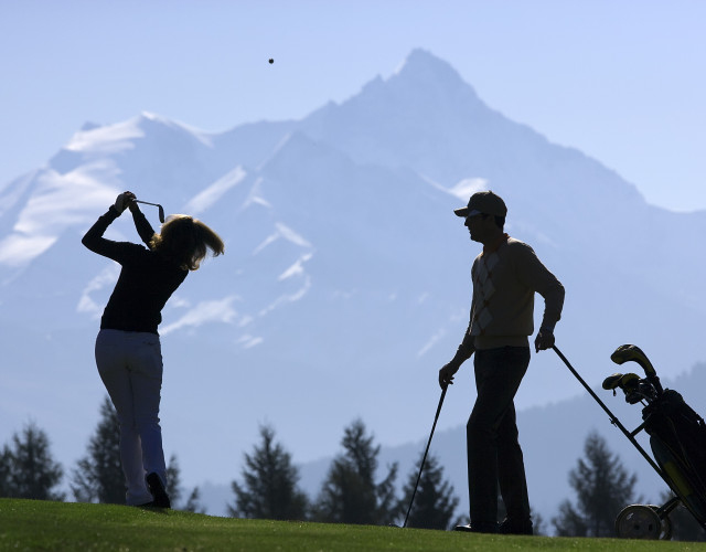 CA_Golf_Crans_2008_golfeurs_montagne_OlivierMaire.jpg