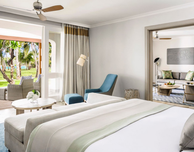 OO_LeSaintGeran_Accommodation_Beach_Front_Suite_Room.jpg