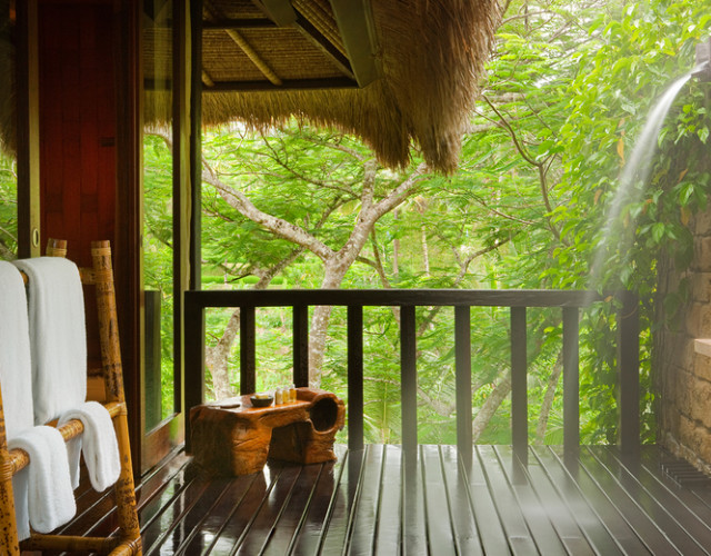 COMO-Shambhala-Estate---Accommodations----Tejasuara-COMO-Shambhala-Suite-Outdoor-Shower.jpg