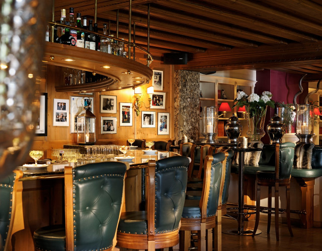 Hotel_Arlberg_Bar-1603810732.jpg