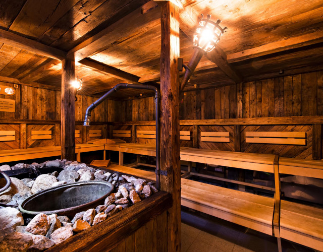Finnish-Sauna-(2).jpg