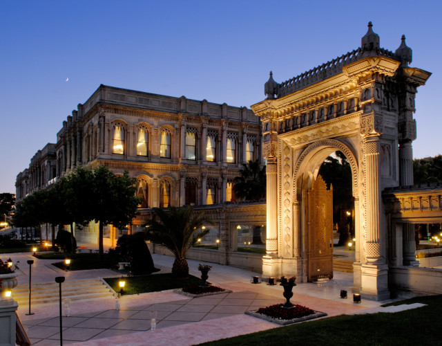 Ciragan-Palace-Kempinski-Istanbul--high-res-web.jpg
