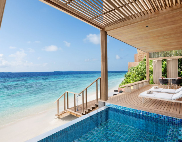 STR_MLEXR_Two_Bedroom_Beach_Villa_with_Pool_View.jpg